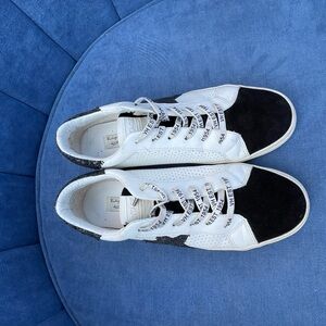 Vintage Havana Black and White Sneakers